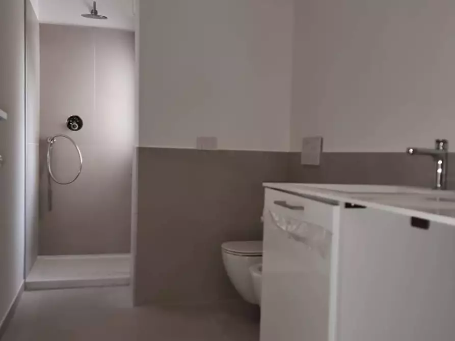 Immagine 18 di Appartamento in vendita  in Via Australia 3 a Acquaviva Collecroce