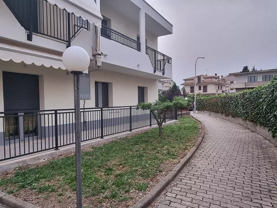 Immagine 21 di Appartamento in vendita  in Via Australia 3 a Acquaviva Collecroce