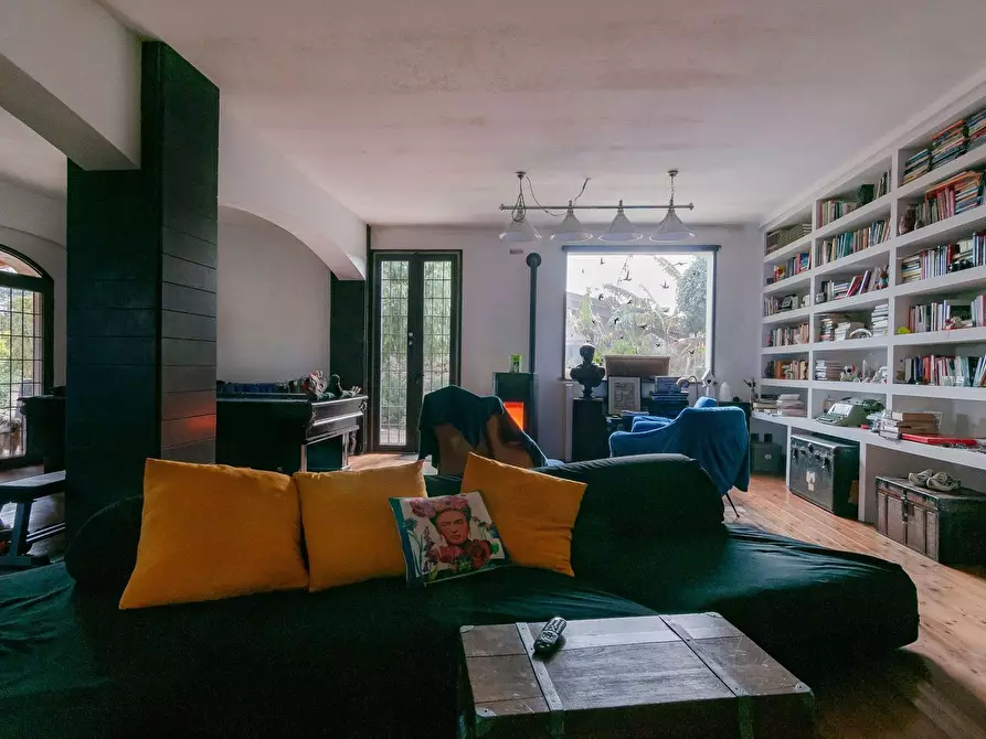 Immagine 5 di Villa in vendita  in Fontana Mortella a Siracusa