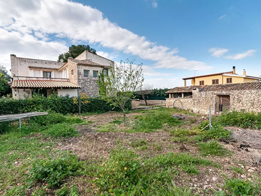 Immagine 23 di Villa in vendita  in Fontana Mortella a Siracusa