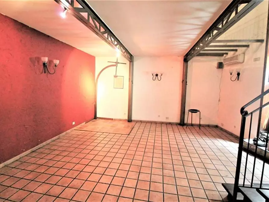 Immagine 8 di Locale commerciale in vendita  in Via Macello a Buccheri