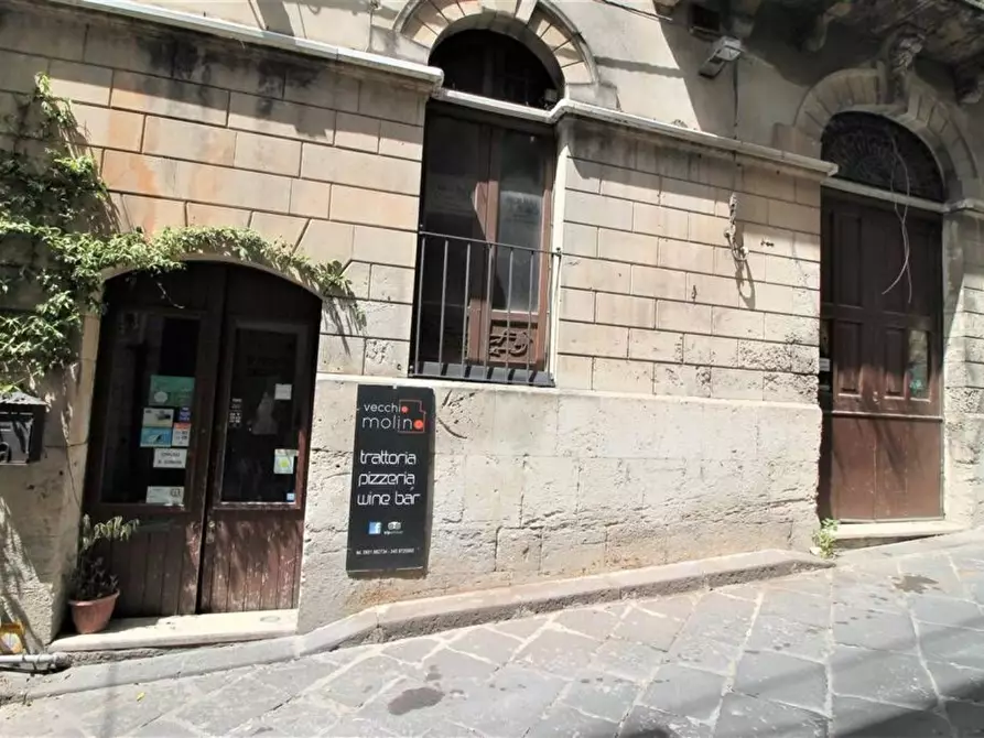 Immagine 20 di Locale commerciale in vendita  in Via Macello a Buccheri