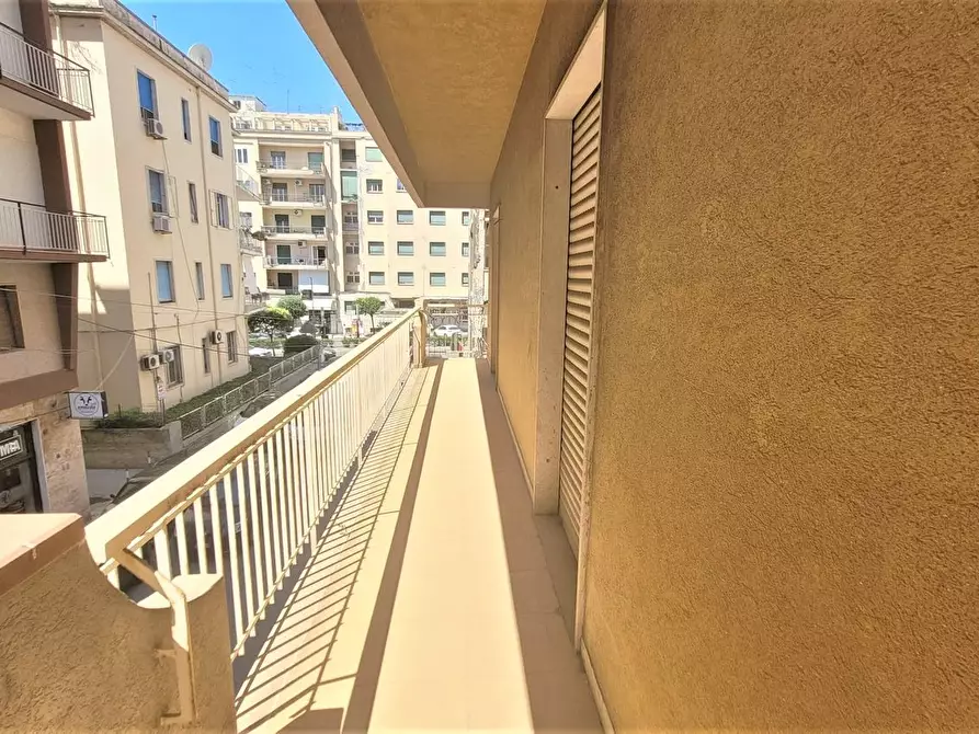 Immagine 9 di Palazzo in vendita  in Aristofane a Siracusa