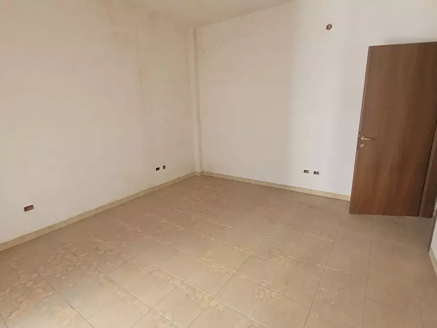 Immagine 10 di Palazzo in vendita  in Aristofane a Siracusa