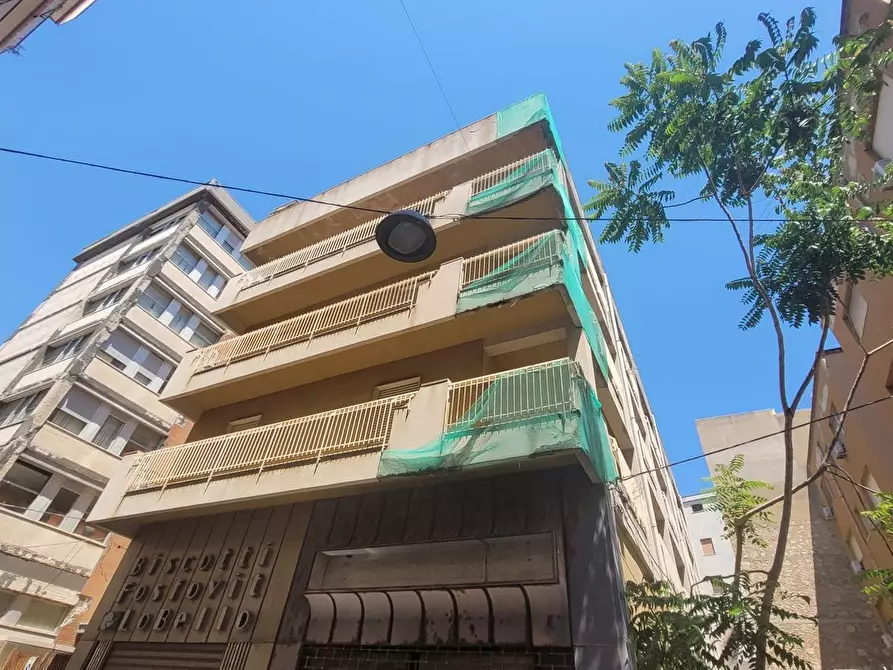 Immagine 12 di Palazzo in vendita  in Aristofane a Siracusa