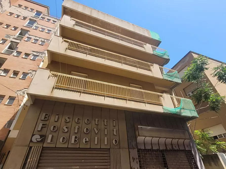 Immagine 11 di Palazzo in vendita  in Aristofane a Siracusa