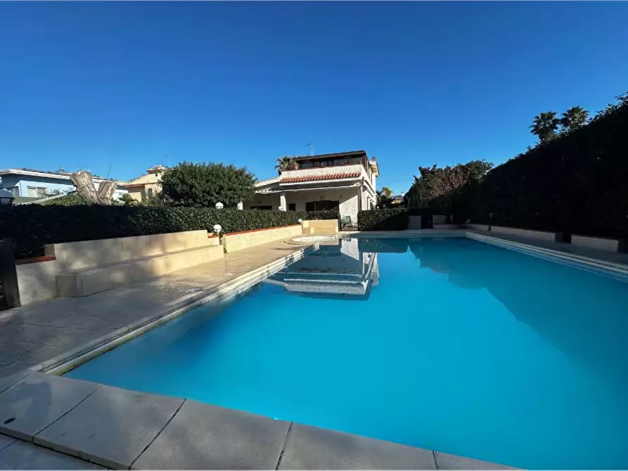 Immagine 19 di Villa in affitto  in Via del Pellicano a Siracusa