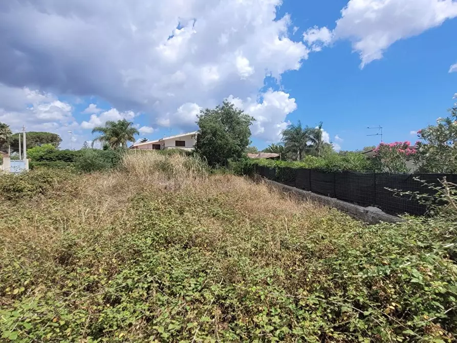 Immagine 1 di Terreno residenziale in vendita  in Via Lago Trasimeno 25 a Siracusa