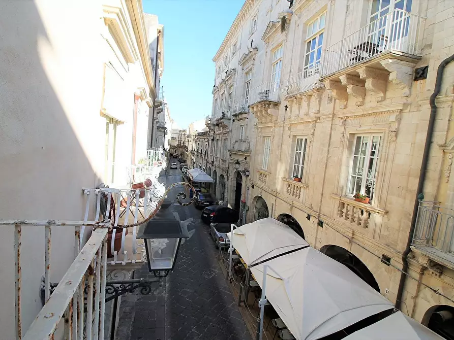 Immagine 8 di Appartamento in vendita  in Via Maestranza a Siracusa