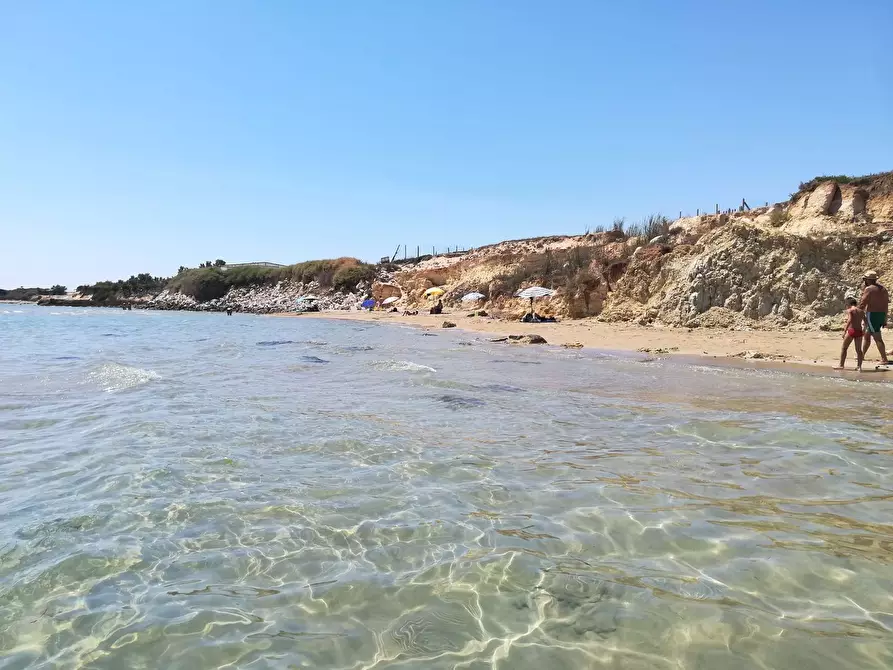 Immagine 32 di Villa in vendita  in Punta delle formiche snc a Pachino