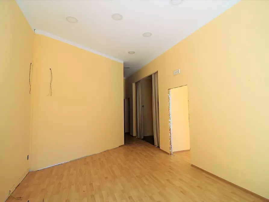 Immagine 2 di Locale commerciale in affitto  in Senatore Ettore di Giovanni a Siracusa