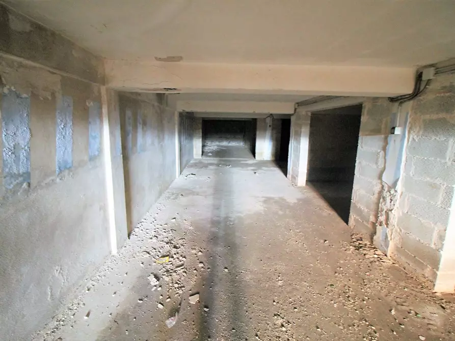 Immagine 5 di Box auto in vendita  in Ronco I Via Tisia 3 a Siracusa