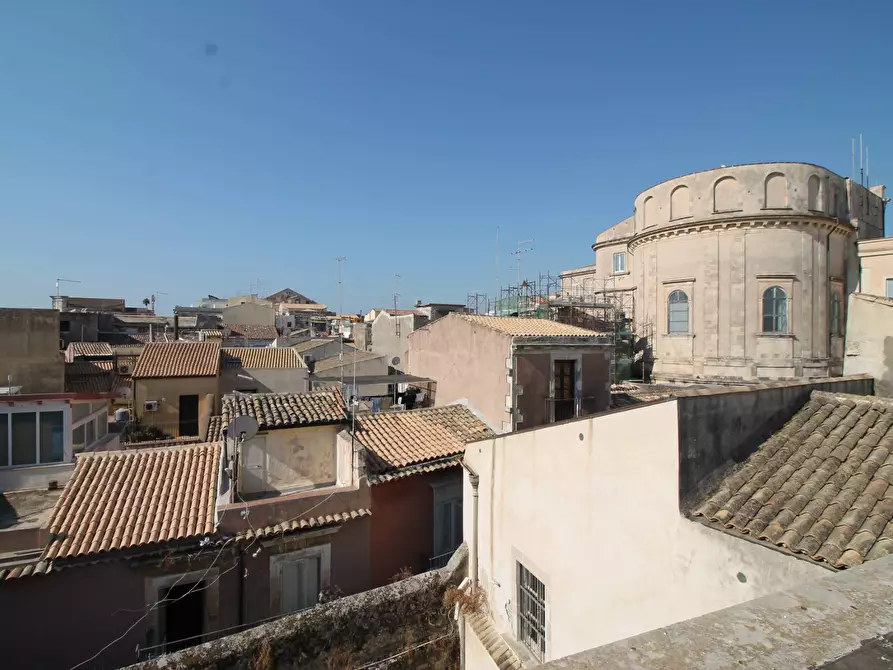 Immagine 17 di Palazzo in vendita  in Piazza Archimede a Siracusa