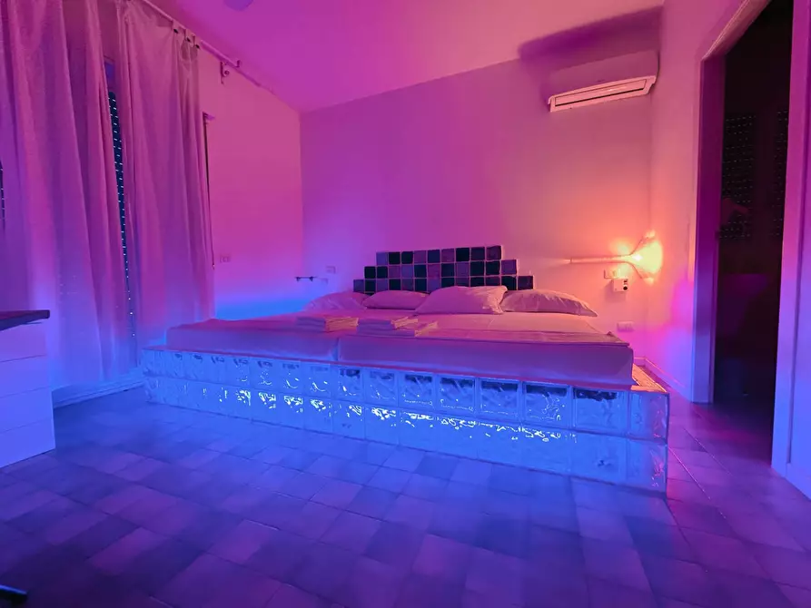 Immagine 4 di Villa in vendita  in Via Senigallia a Siracusa