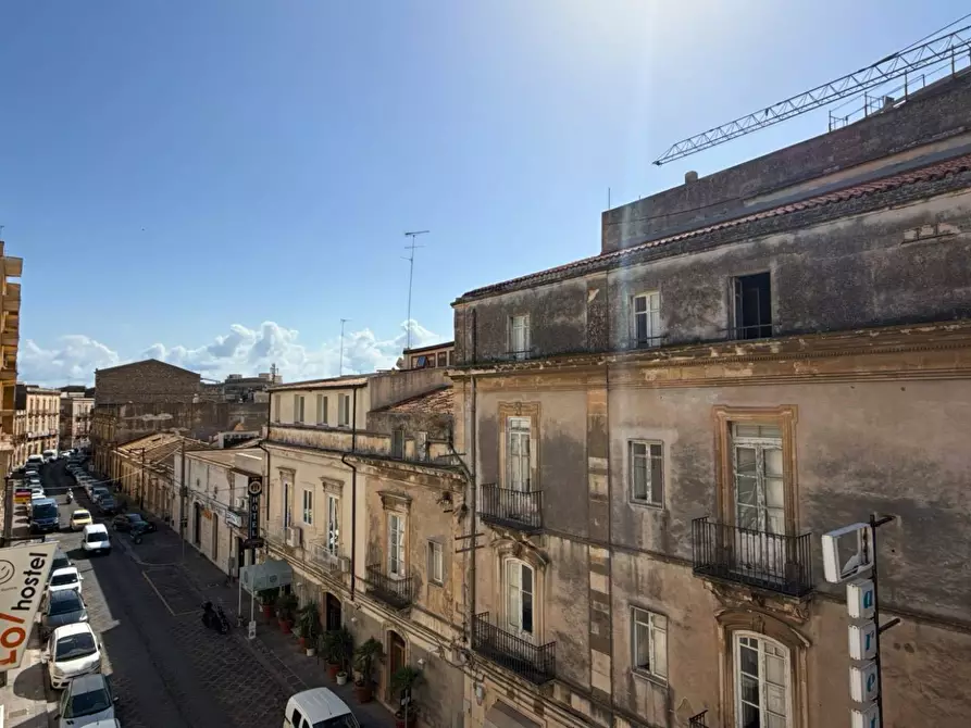 Immagine 1 di Appartamento in vendita  in Via Francesco Crispi a Siracusa