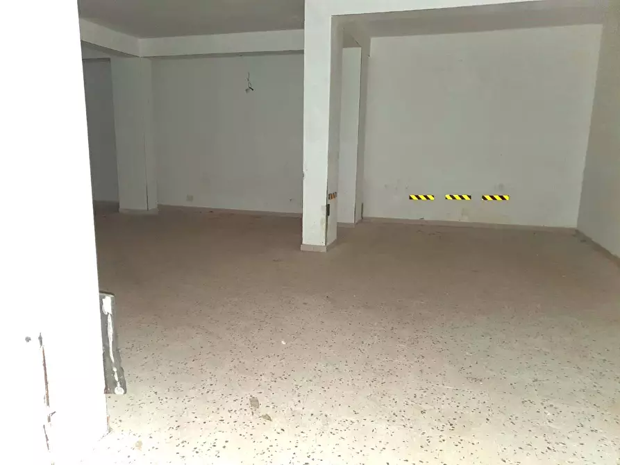 Immagine 3 di Magazzino in vendita  in Via Franca Maria Gianni a Siracusa