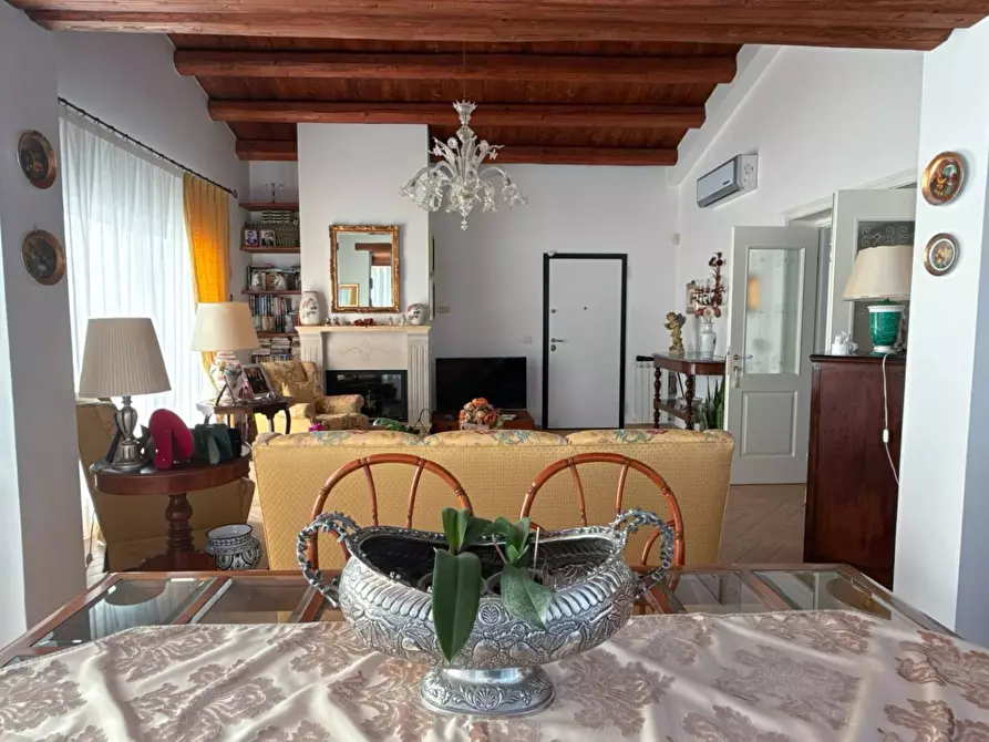 Immagine 8 di Villa in vendita  in Via della Folaga a Siracusa