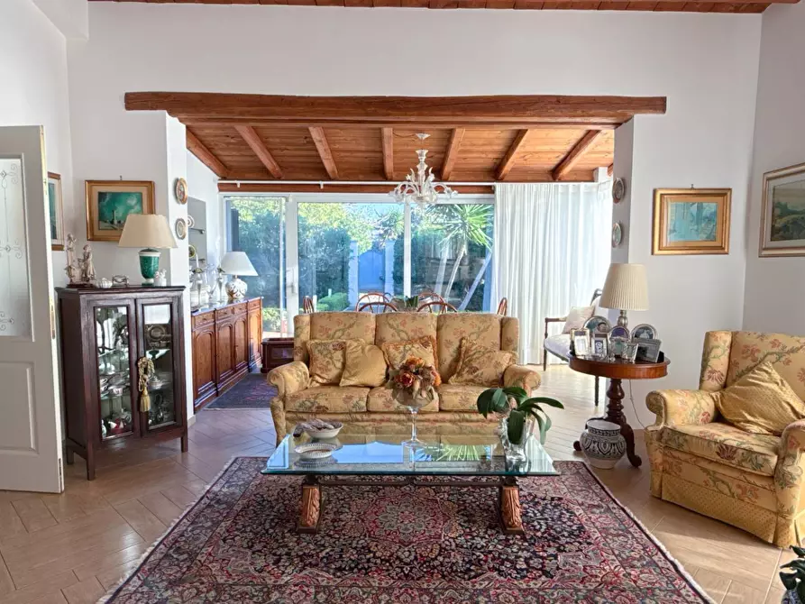 Immagine 1 di Villa in vendita  in Via della Folaga a Siracusa