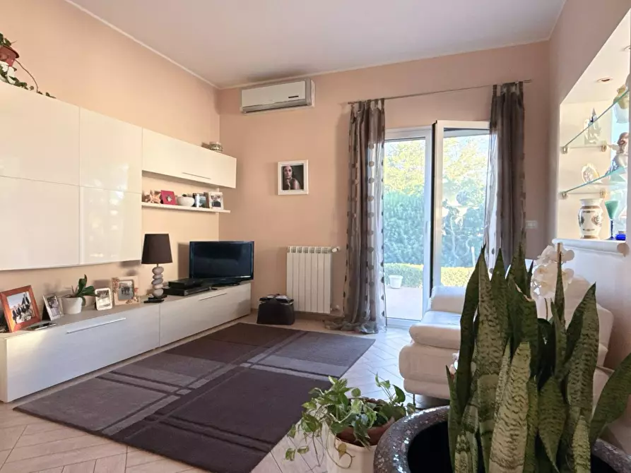 Immagine 21 di Villa in vendita  in Via della Folaga a Siracusa