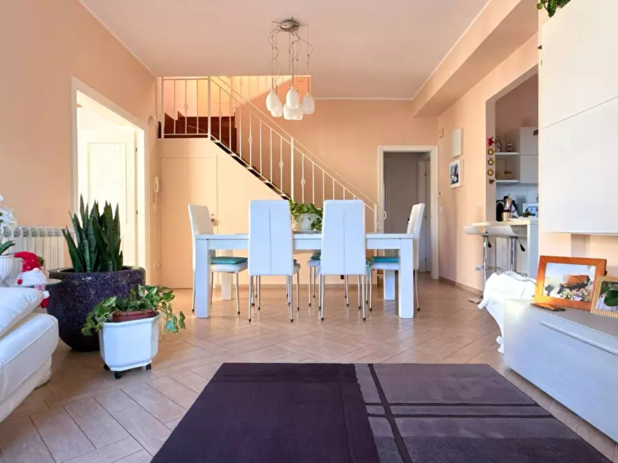 Immagine 5 di Villa in vendita  in Via della Folaga a Siracusa