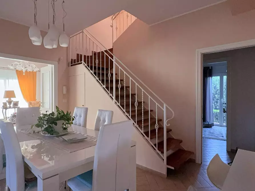 Immagine 2 di Villa in vendita  in Via della Folaga a Siracusa