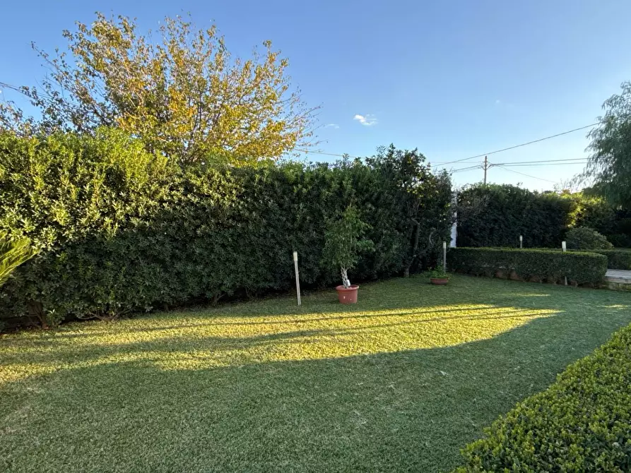 Immagine 28 di Villa in vendita  in Via della Folaga a Siracusa