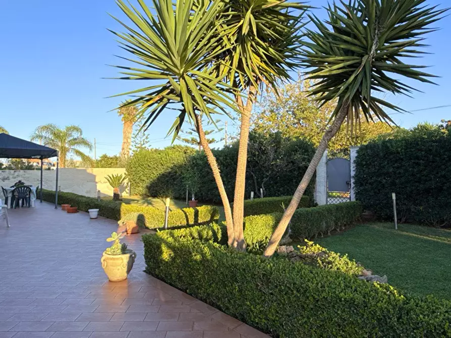Immagine 37 di Villa in vendita  in Via della Folaga a Siracusa