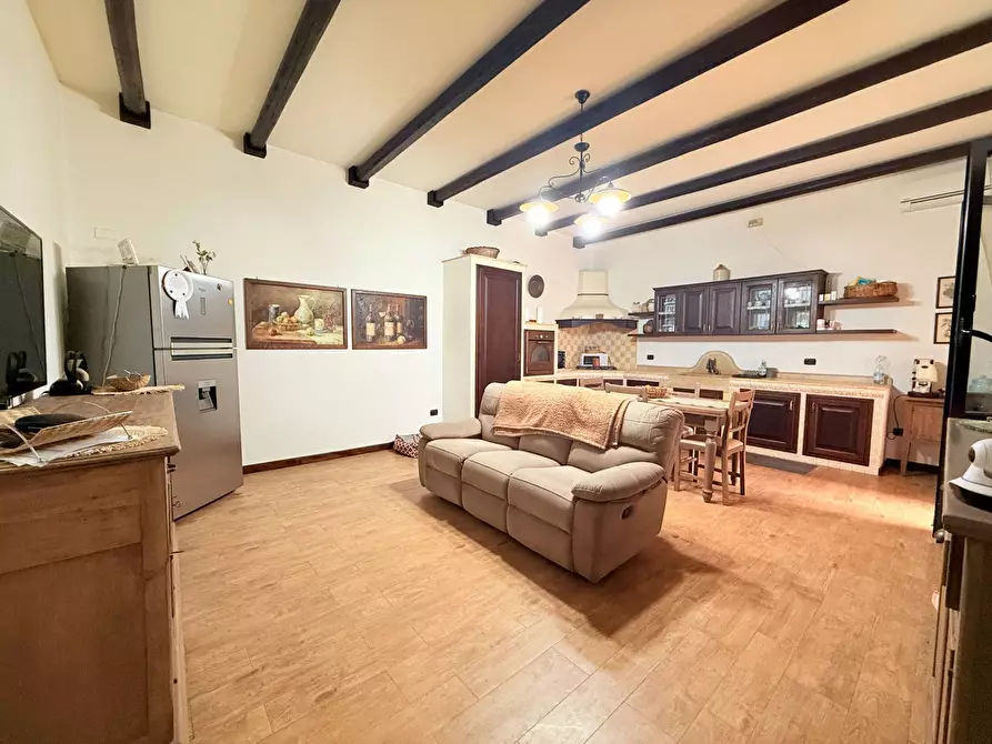 Immagine 35 di Villa in vendita  in Viale Epipoli a Siracusa