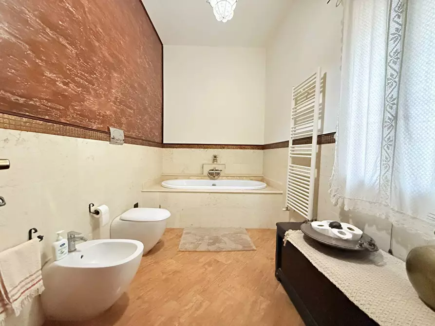 Immagine 37 di Villa in vendita  in Viale Epipoli a Siracusa