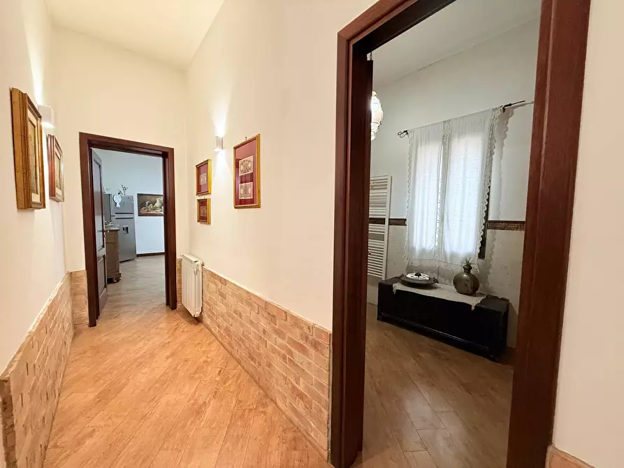 Immagine 38 di Villa in vendita  in Viale Epipoli a Siracusa