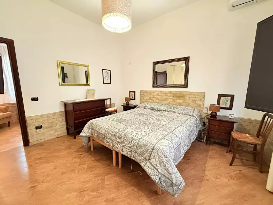 Immagine 40 di Villa in vendita  in Viale Epipoli a Siracusa