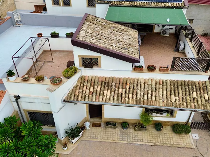 Immagine 2 di Villa in vendita  in Viale Epipoli a Siracusa