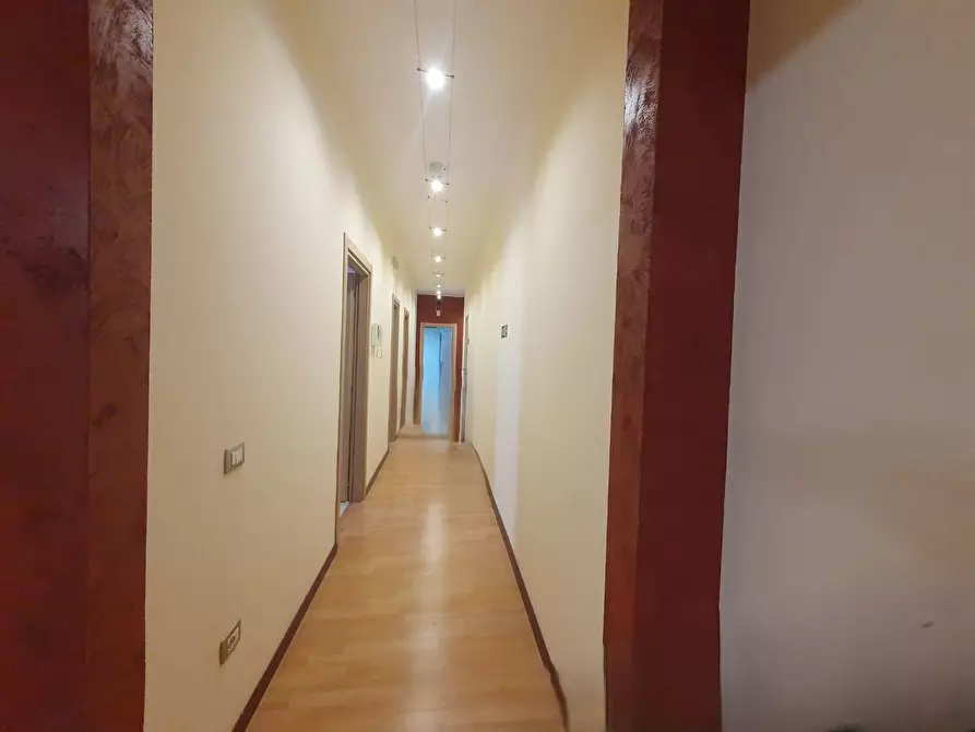 Immagine 3 di Ufficio in affitto  in Viale Santa Panagia a Siracusa