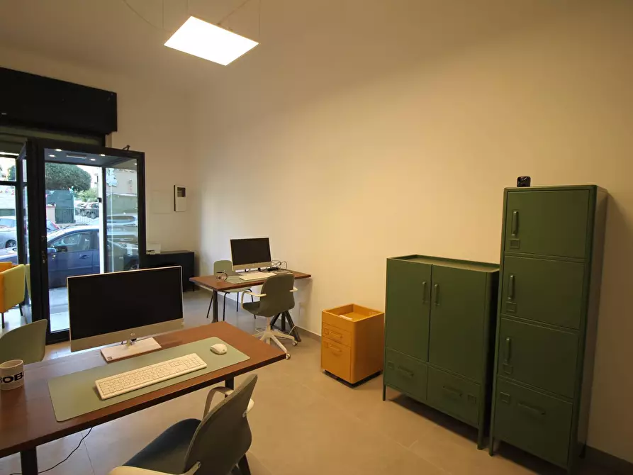 Immagine 8 di Negozio in vendita  in Via Giuseppe Di Natale a Siracusa