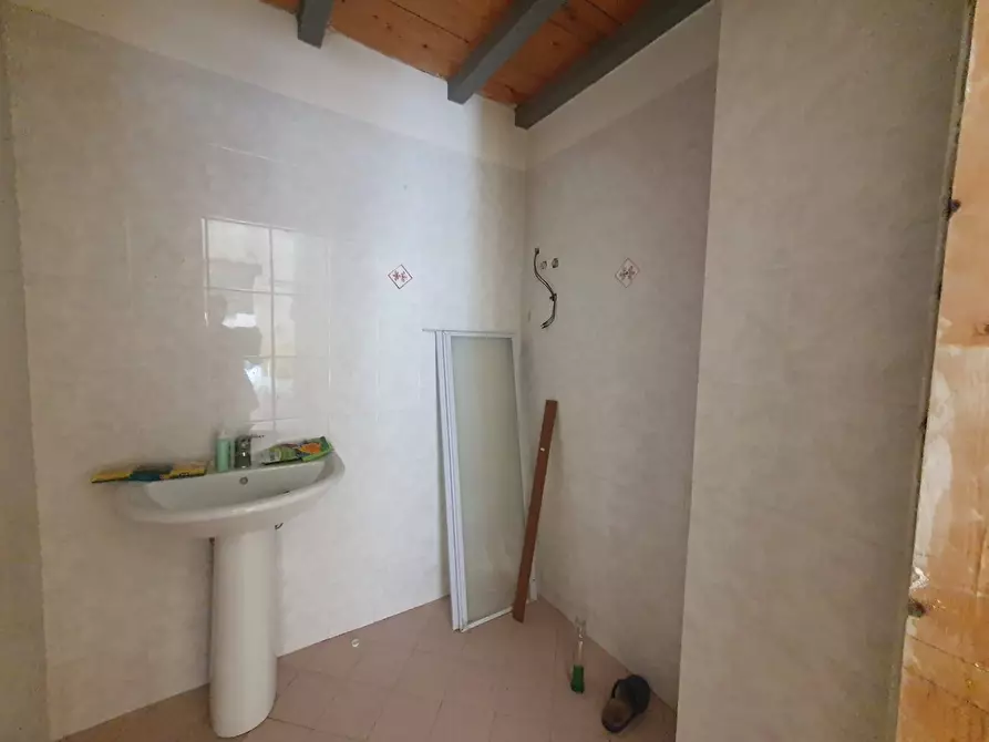 Immagine 4 di Box auto in vendita  in Via Mosco a Siracusa