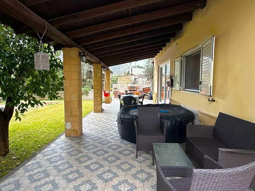 Immagine 3 di Villa in vendita  in Via Volpicelli a Siracusa