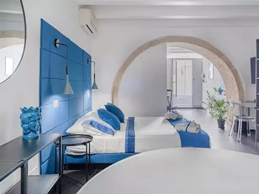 Immagine 3 di Appartamento in vendita  in Piazza Del Precursore a Siracusa