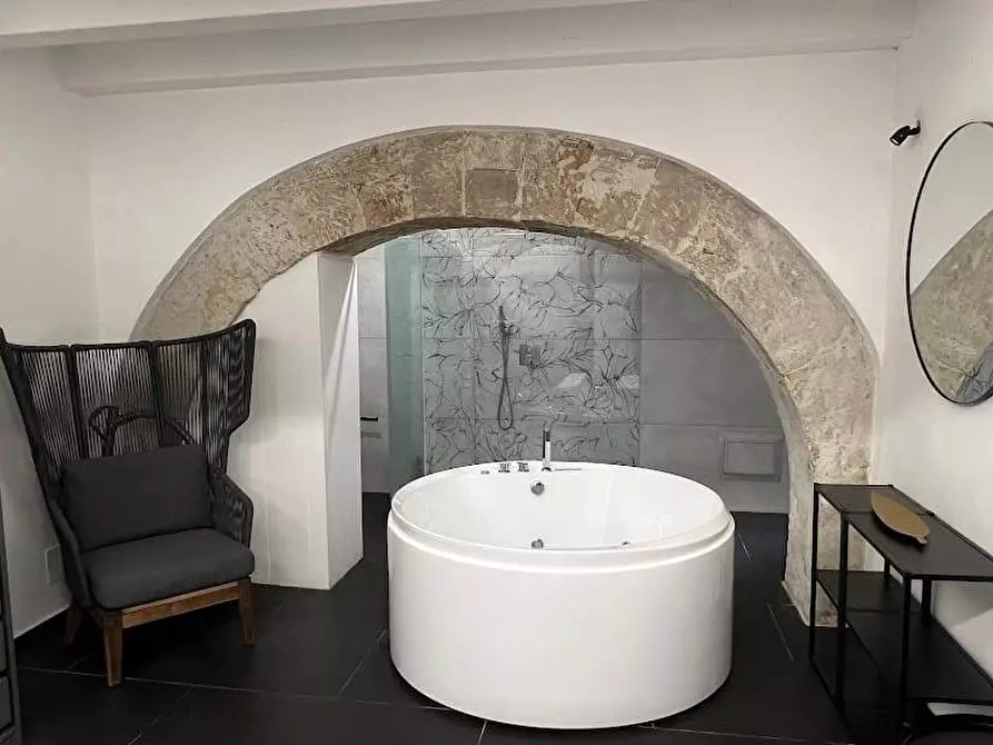 Immagine 6 di Appartamento in vendita  in Piazza Del Precursore a Siracusa