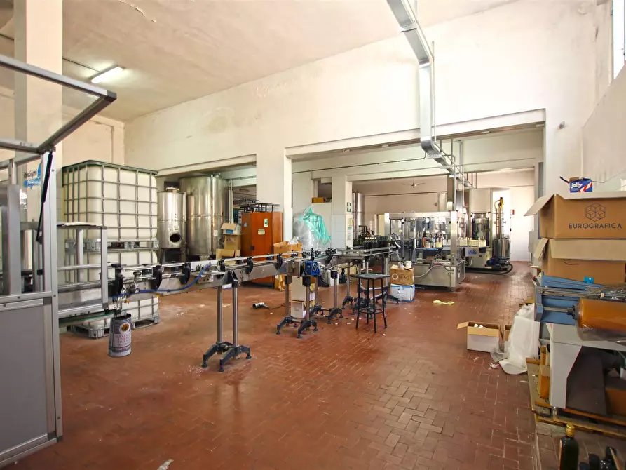 Immagine 4 di Capannone industriale in vendita  in Via Forlanini a Siracusa