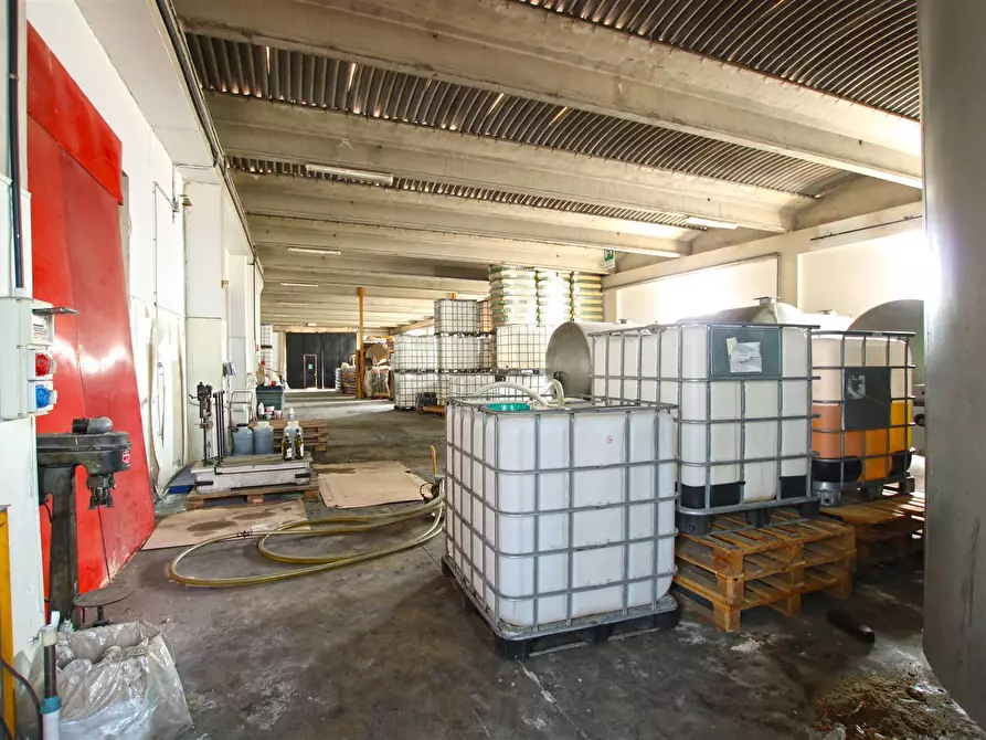 Immagine 5 di Capannone industriale in vendita  in Via Forlanini a Siracusa