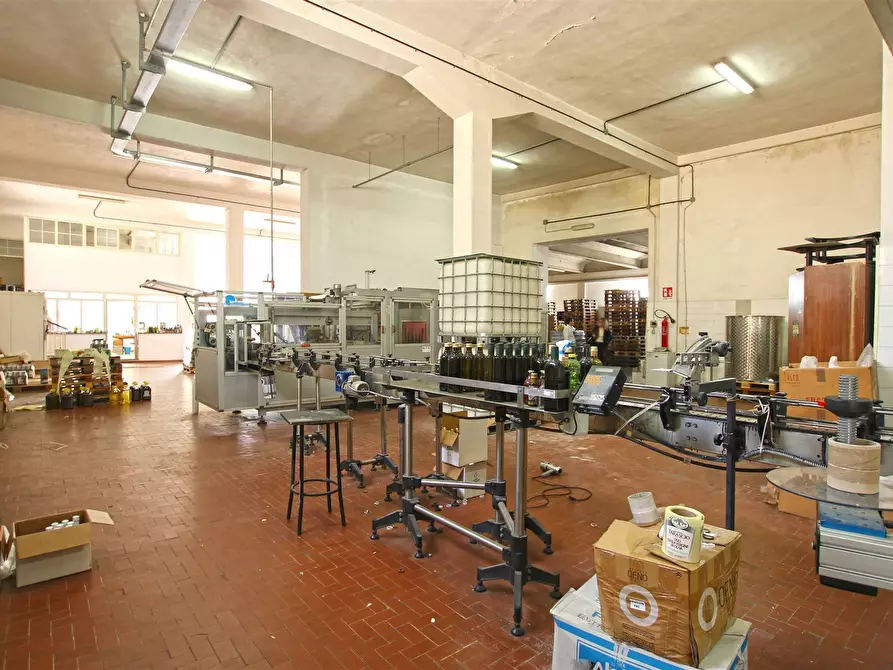 Immagine 12 di Capannone industriale in vendita  in Via Forlanini a Siracusa