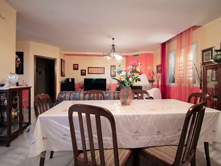 Immagine 6 di Villa in vendita  in Viale Garrone a Siracusa