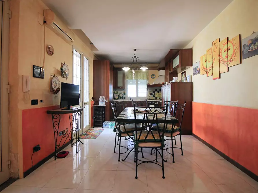 Immagine 8 di Villa in vendita  in Viale Garrone a Siracusa