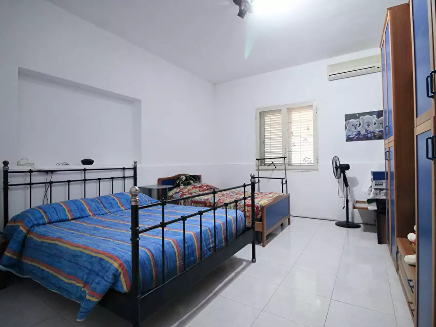 Immagine 15 di Villa in vendita  in Viale Garrone a Siracusa