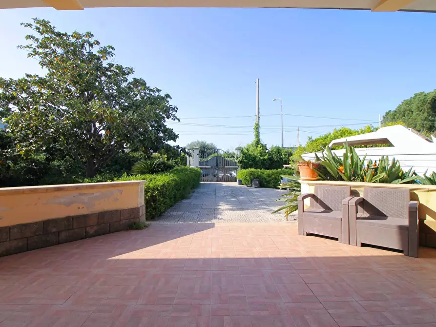 Immagine 27 di Villa in vendita  in Viale Garrone a Siracusa