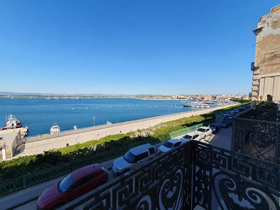 Immagine 7 di Appartamento in vendita  in Via Pompeo Picherali a Siracusa