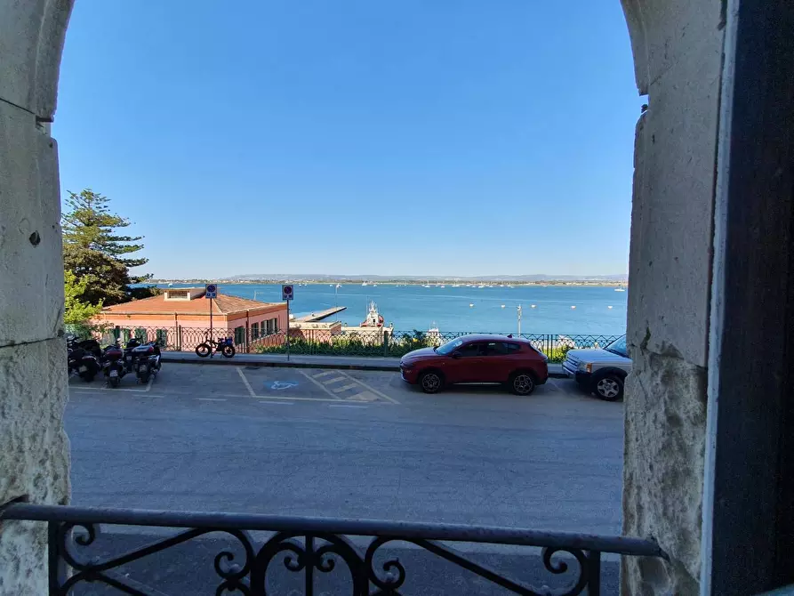 Immagine 16 di Appartamento in vendita  in Via Pompeo Picherali a Siracusa