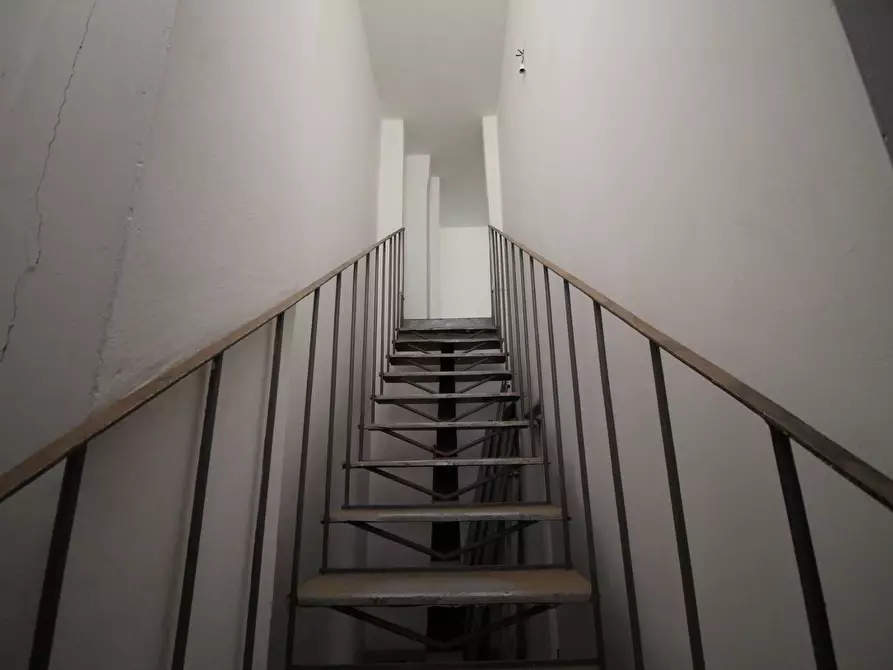 Immagine 20 di Negozio in vendita  in Viale Montedoro a Siracusa