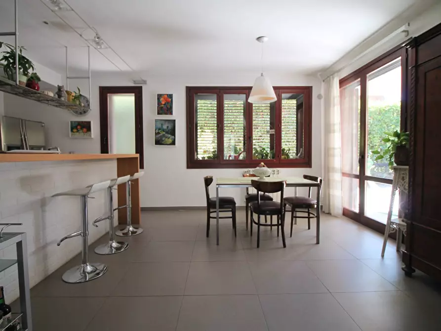 Immagine 6 di Villa in vendita  in Via Mons. Alfio Inserra a Siracusa