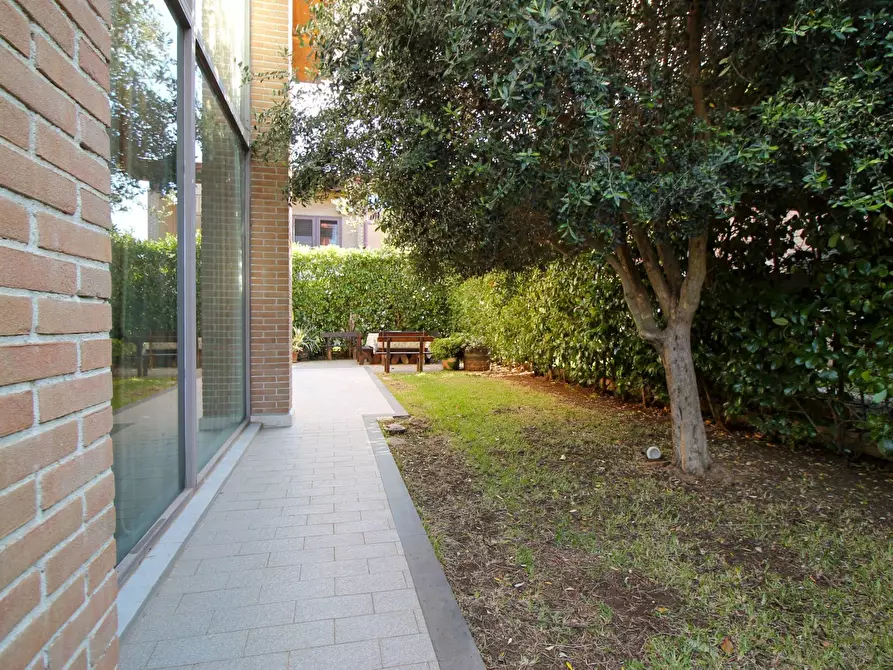 Immagine 42 di Villa in vendita  in Via Mons. Alfio Inserra a Siracusa